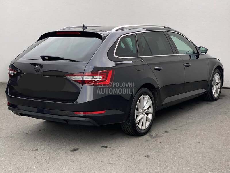 Škoda Superb -  kompletan auto u delovima