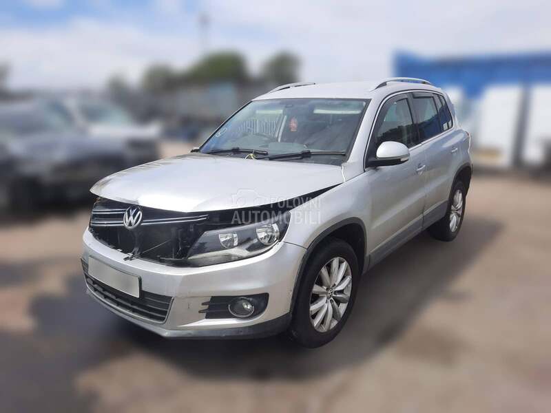 Volkswagen Tiguan CFFB 2013. god. -  kompletan auto u delovima