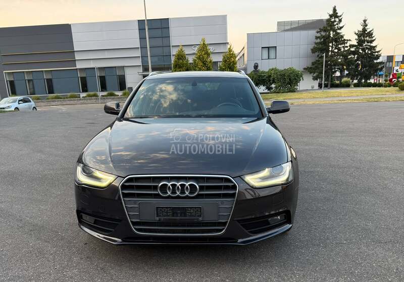 Audi A4 2013 photo 4