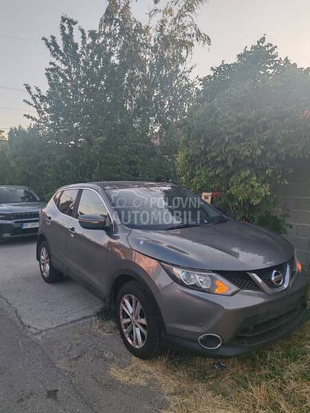 Nissan Qashqai 1.2 b 2015. god. -  kompletan auto u delovima