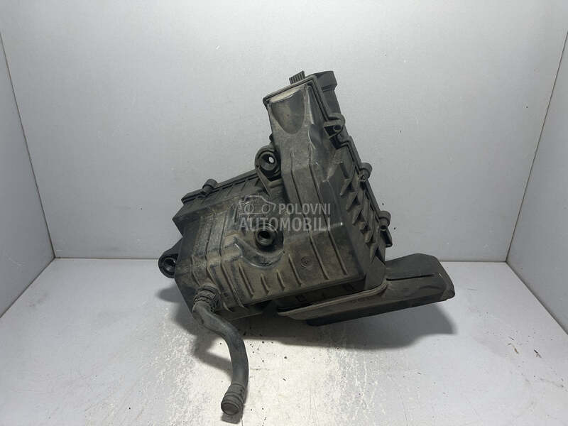 KUCISTE FILTERA ZRAKA za Volkswagen Passat B8
