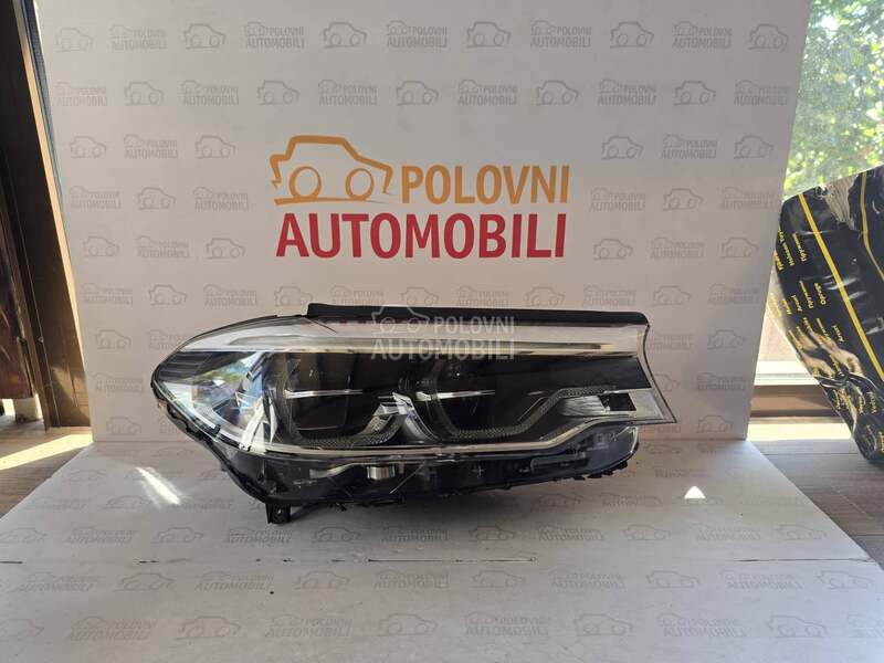 Desni led adaptive far G30 G31 za BMW Serija 5 od 2017. do 2021. god.