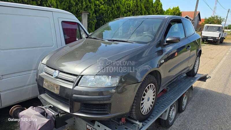 Far krilo hauba branik za Fiat Stilo od 2002. do 2006. god.