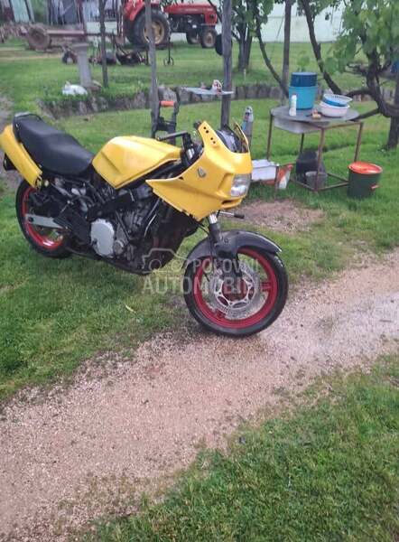Honda cbr 1000f delovi