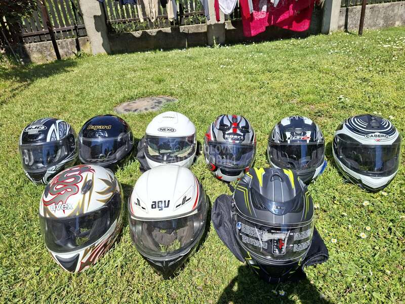 kacige razni modeli | Delovi i oprema za motore | Polovni Automobili