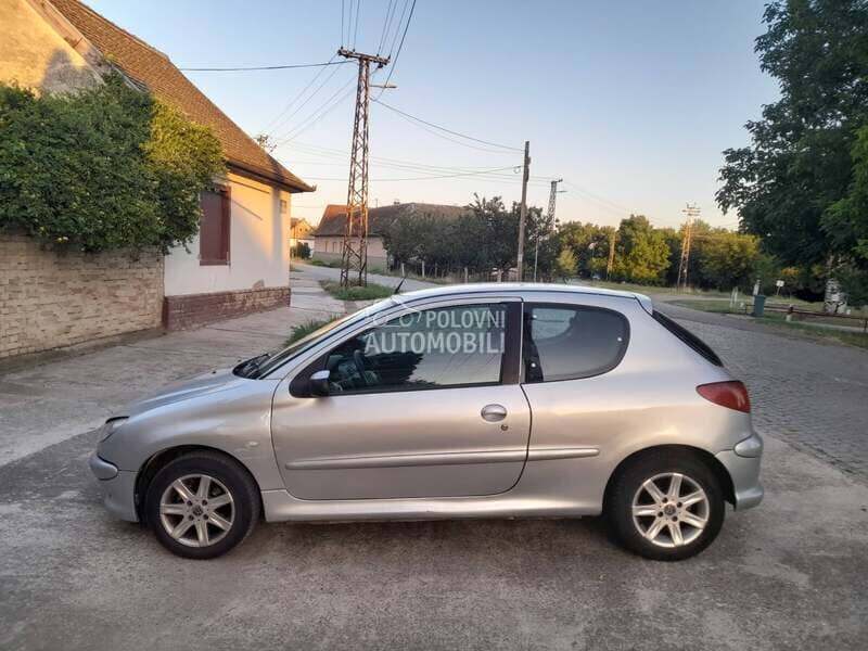 HLADNJAK VODE za Peugeot 206 od 2000. do 2005. god.