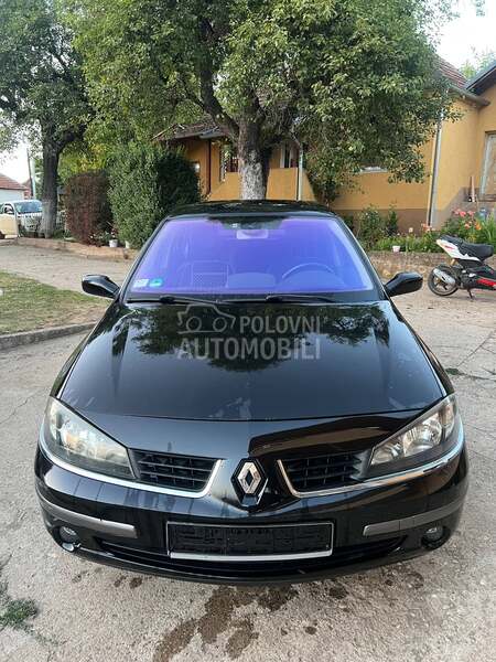 Branik za Renault Laguna od 2005. do 2007. god.