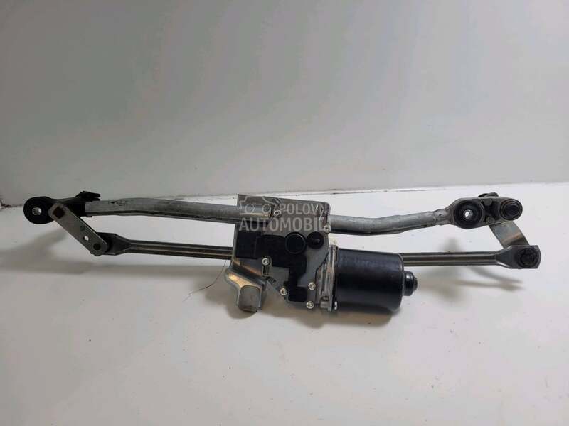 Motor i poluga brisača E87/81 za BMW 125, 116, 118 ... od 2004. do 2013. god.
