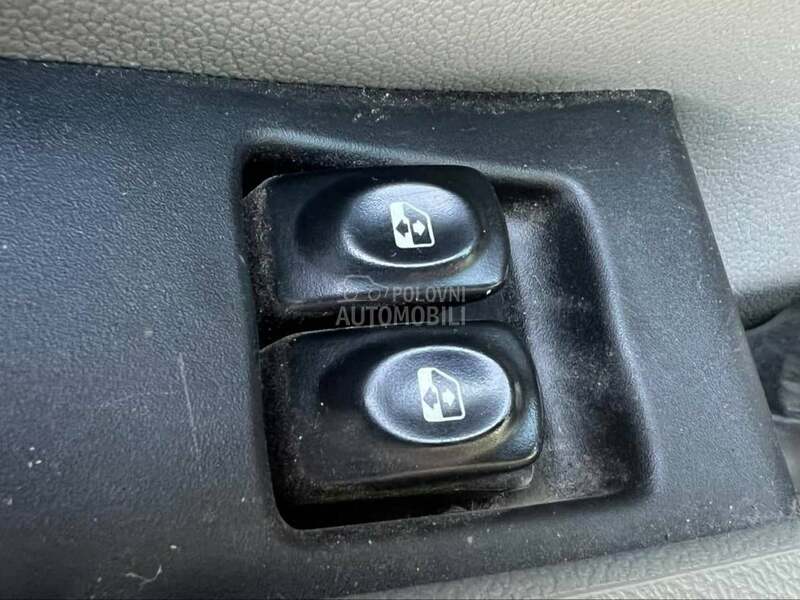 Prekidači podizača stakla za Renault Kangoo od 2003. do 2009. god.