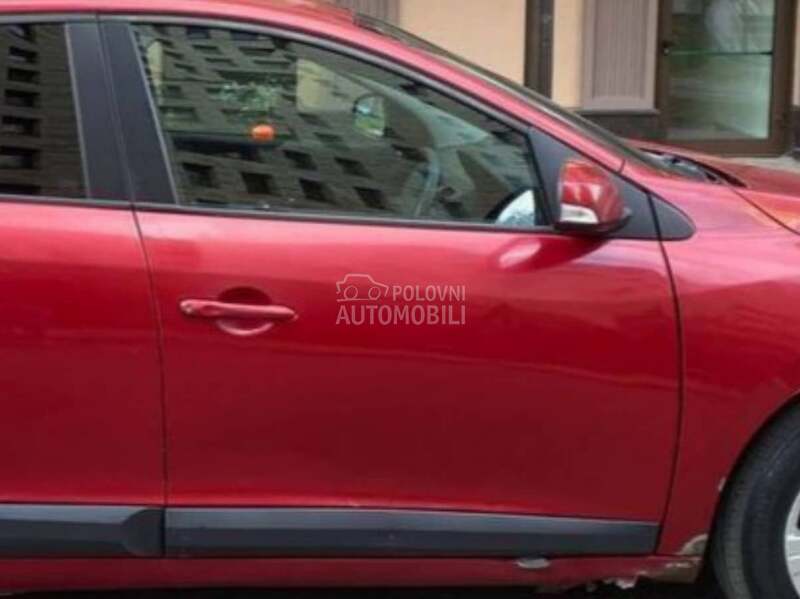 Vrata prednja desna bordo TENNJ za Renault Megane od 2008. do 2016. god.