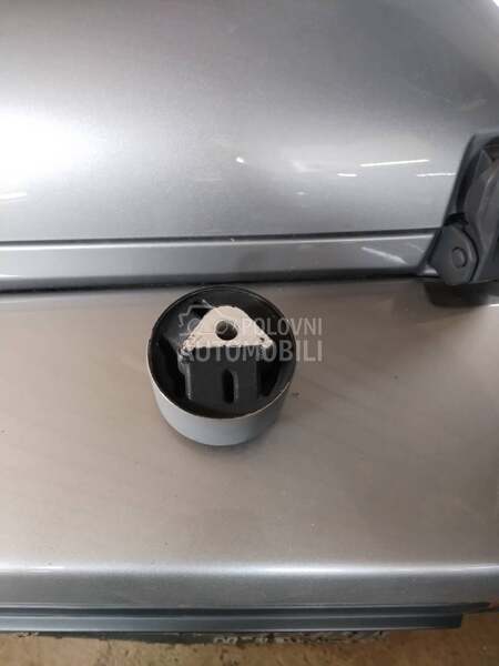 nosači motora za Jeep Grand Cherokee od 1999. do 2004. god.