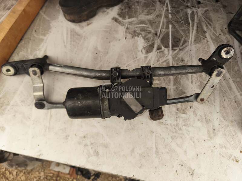 Motor brisaca sa polugama za Renault Clio od 2005. do 2013. god.