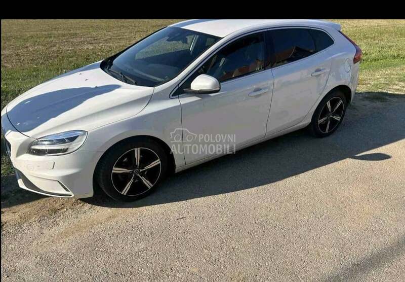 V 40 delovi design za Volvo V40 od 2013. do 2017. god.