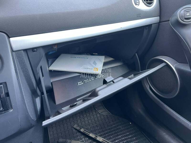 Kaseta - fioka za Renault Clio od 2005. do 2014. god.