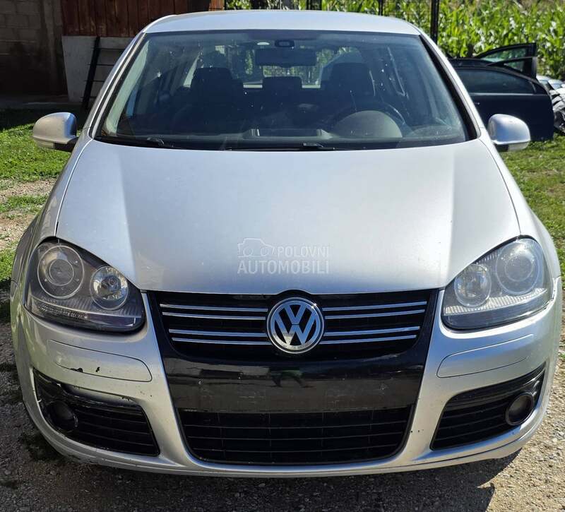 Delovi mehanike i limarije za Volkswagen Golf 5