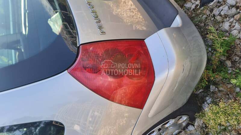 stop lampa za Peugeot 307 od 2001. do 2005. god.