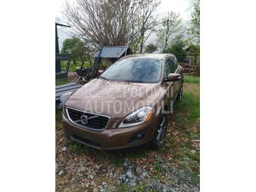 Volvo XC60 2.4d AWD, 7.500 €, 2010. Džip/SUV, Dizel | 2400 cm3, 300.000 km, 129kW (175 KS), Manuelni 6 brzina, 4/5 vrata, 5 sedišta, Mijatovac