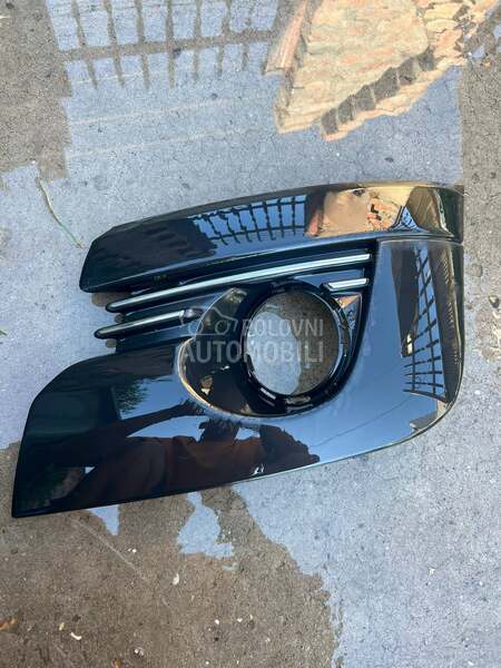 Desni okvir maglenke za Peugeot 3008