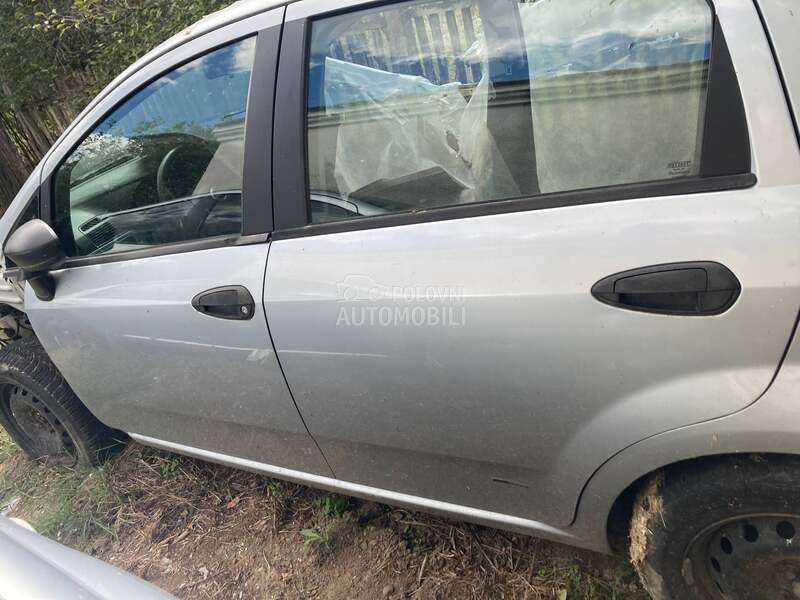 vrata kod boje 589A za Fiat Grande Punto od 2005. do 2011. god.