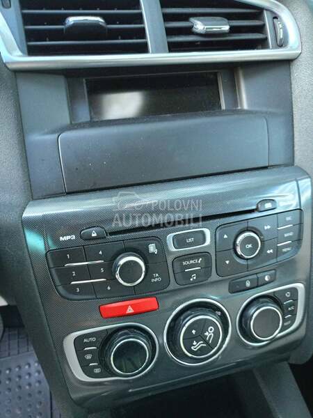 Radio kasetofon za Citroen C4