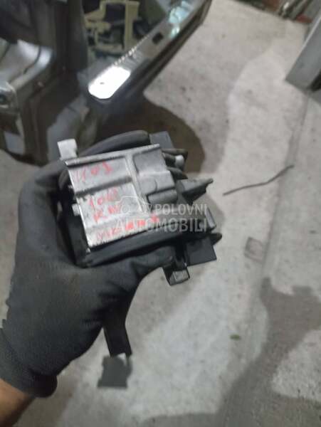 Nosac motora za Peugeot 407