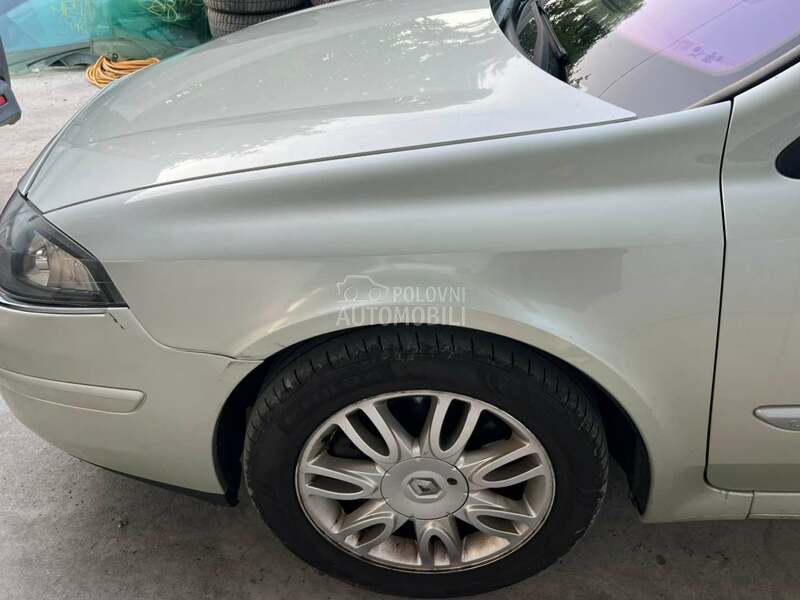 Krilo levo zeleno MV190 za Renault Laguna od 2000. do 2007. god.