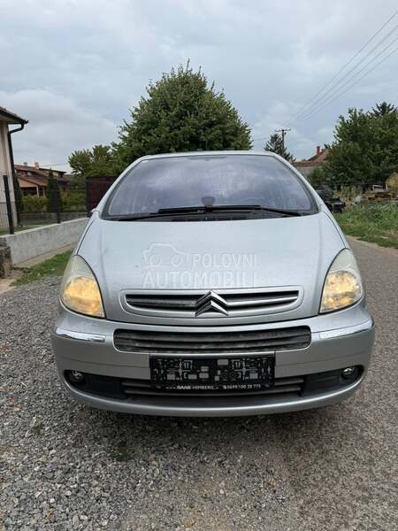 Prednji Branik za Citroen Xsara Picasso od 2001. do 2009. god.