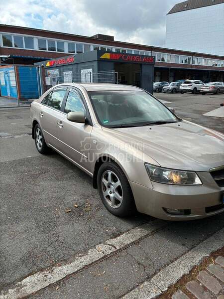 Hyundai Sonata 2.0 d 2006. god. -  kompletan auto u delovima