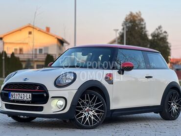 MINI One , 9.200 €, 2017. Hečbek, Benzin | 1198 cm3, 152.000 km, 55kW (75 KS), Manuelni 6 brzina, 2/3 vrata, 4 sedišta, Novi Sad