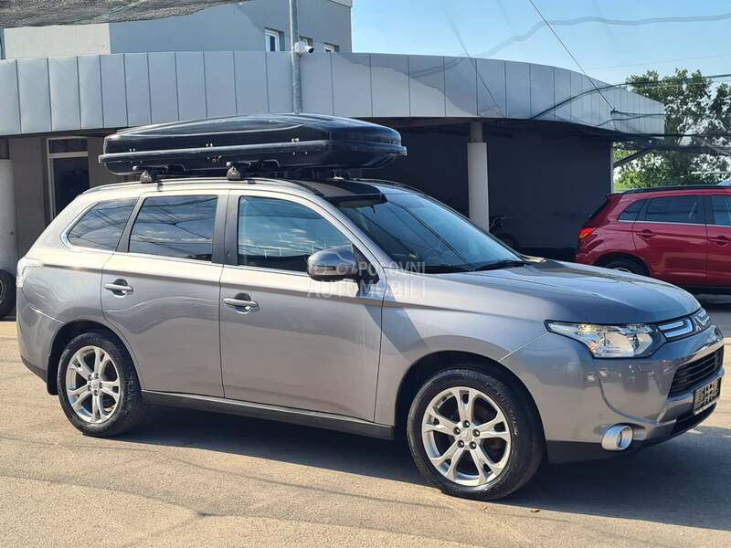 Mitsubishi Outlander 2013 photo 4