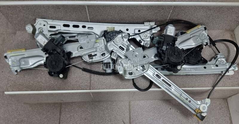 Podizači za Renault Megane od 2015. do 2025. god.