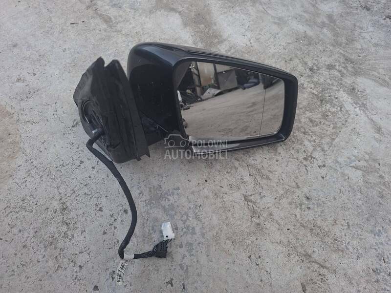 desni retrovizor w212 za Mercedes Benz E 124, E 200, E 220 ...