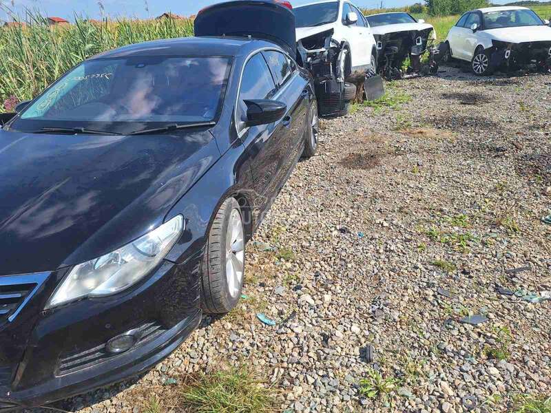 nosac zadnjeg branika za Volkswagen Golf 6, Golf 7, Passat B8 ... od 2009. do 2017. god.