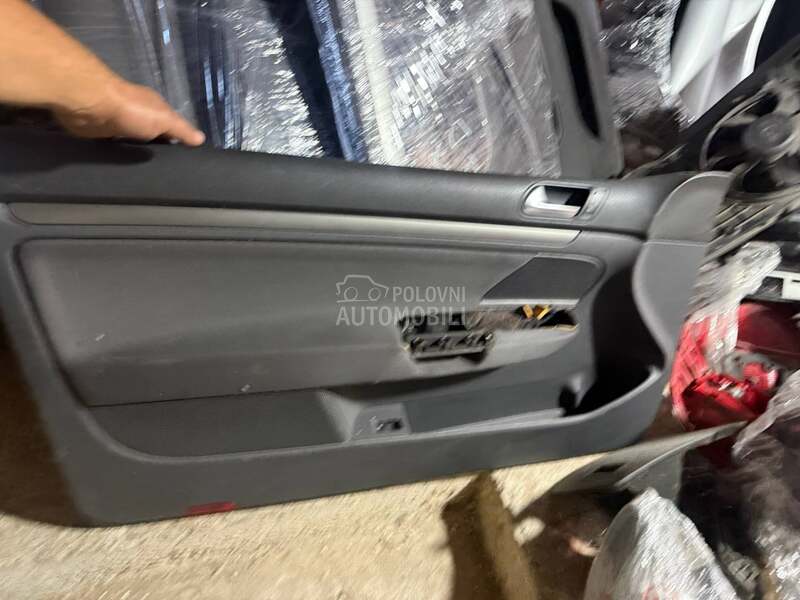 Tapacir za Volkswagen Golf 5 od 2004. do 2008. god.
