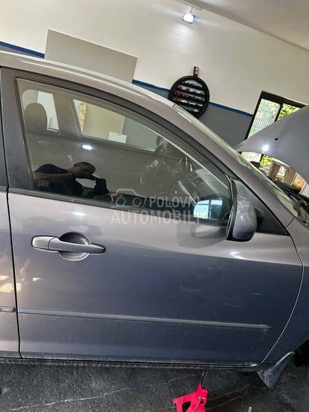 Prednja Desna Vrata za Mazda 3 od 2004. do 2009. god.