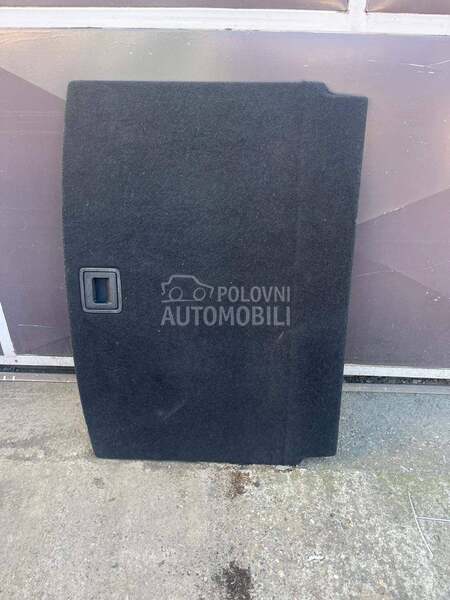 Donja daska gepeka za Volkswagen Golf 7