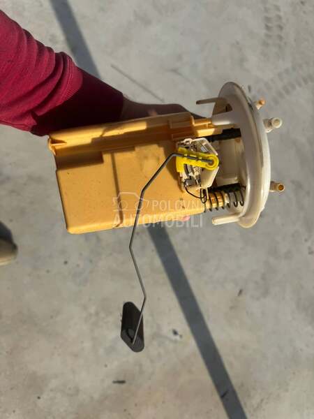 pumpa goriva za Peugeot 407
