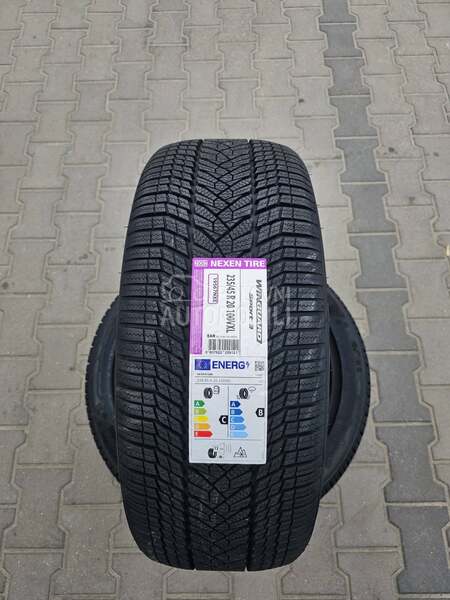 Nexen 235/45 R20 Zimska