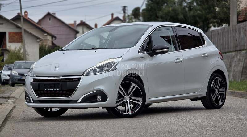 Peugeot 208 2015 photo 4