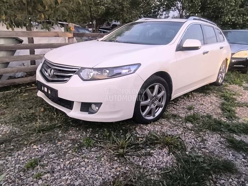 Hauba, Farovi za Honda Accord od 2008. do 2015. god.