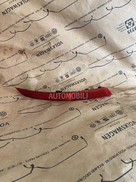 Katadiopter levi u braniku za Audi A4 od 2015. do 2024. god.