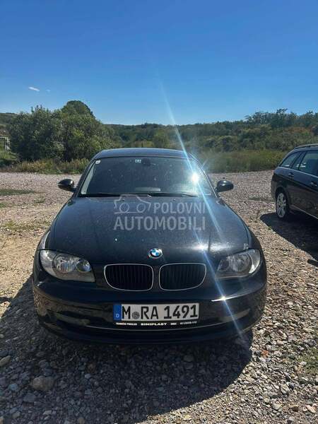 BMW Serija 1 e 87 -  kompletan auto u delovima