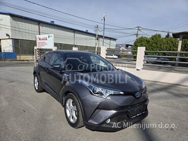 Toyota C-HR 1.8 Hybrid, 17.500 €, 2017. Džip/SUV, Hibridni pogon (benzin) | 1798 cm3, 118.628 km, 90kW (122 KS), Automatski / poluautomatski, 4/5 vrata, 5 sedišta, Beograd