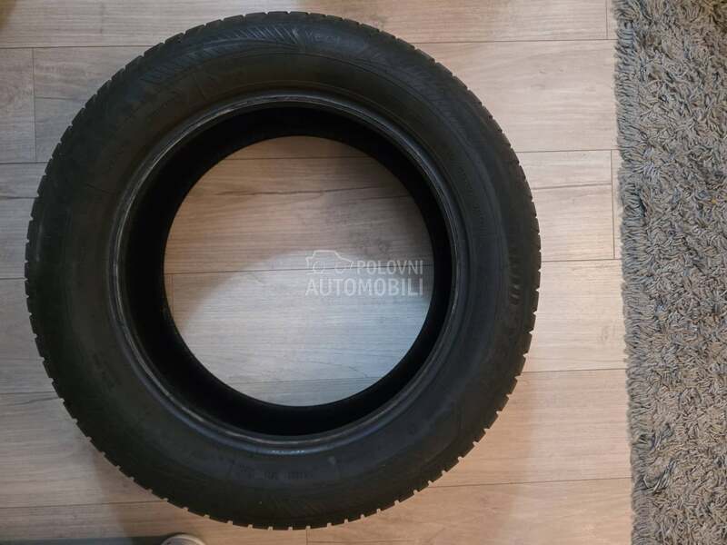 Goodyear 215/60 R17 Sve sezone