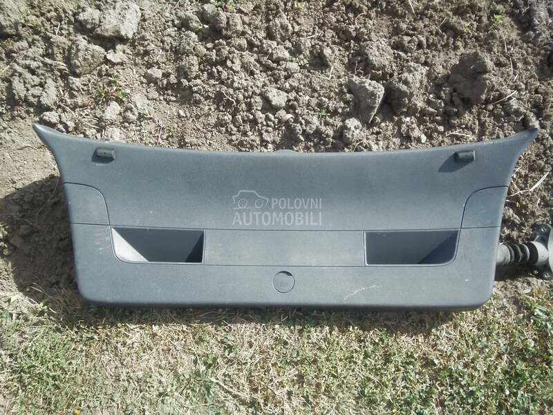 Plastika gepek vrata za Volkswagen Golf 5