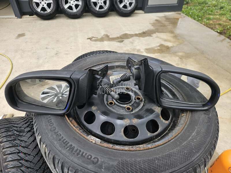 retrovizor za Opel Corsa B