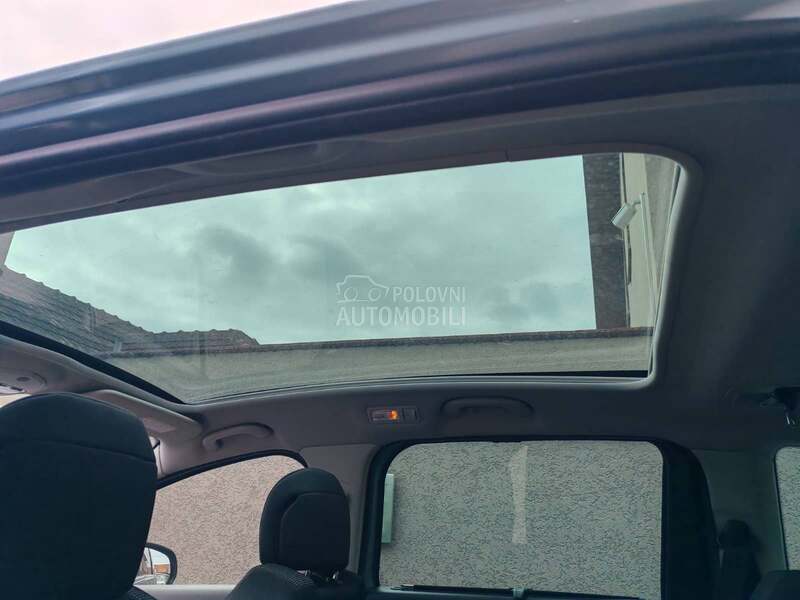 Panorama staklo Pezo 5008 za Peugeot 5008