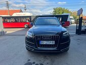 Audi Q7  (može zamena)