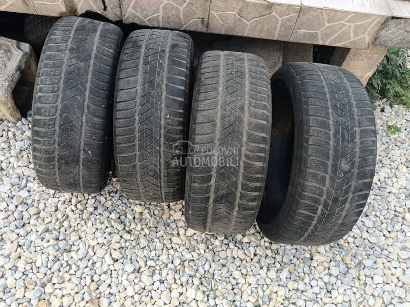 Pirelli 245/45 R18 Zimska