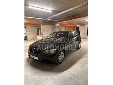 BMW 114 PROBNA (može zamena), 6.400 €, 2012. Hečbek, Benzin | 1598 cm3, 136.000 km, 75kW (102 KS), Manuelni 6 brzina, 4/5 vrata, 5 sedišta, Niš